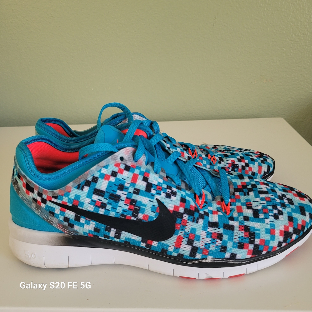 Nike Multicolor Pixel Print Running Sneakers